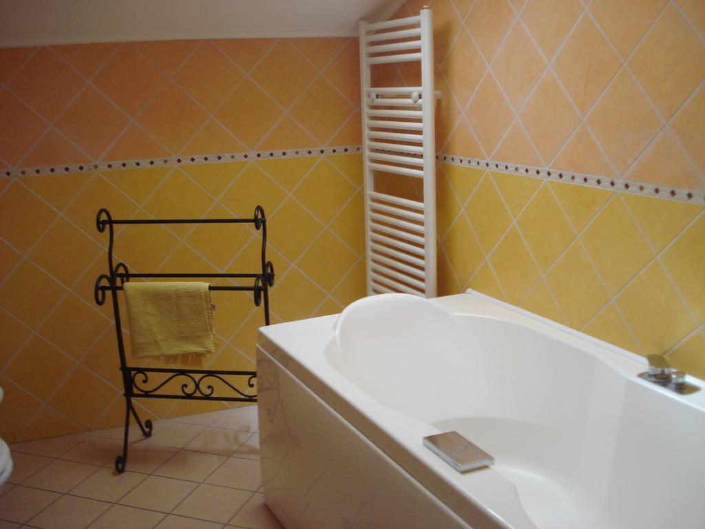 Ferienwohnung L'Albicocco Dolceacqua Exterior foto